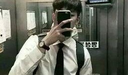 对镜自拍小男孩爆料视频,揭秘小男孩自拍视频背后的故事